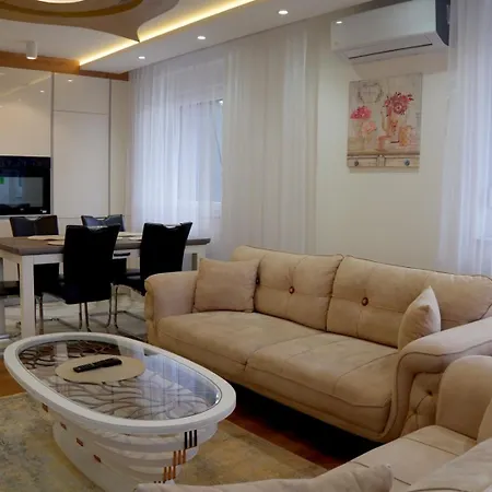 Apartment Triple A