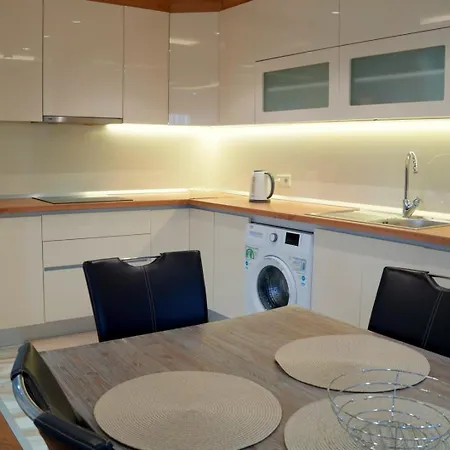 Apartment Triple A *