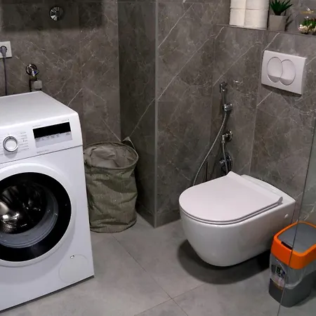 Apartment Triple A *